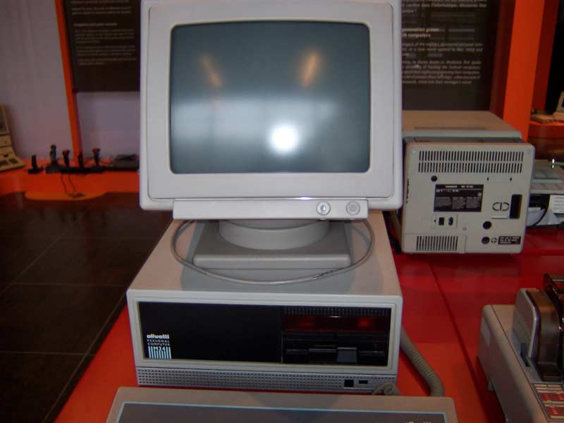 Olivetti M24