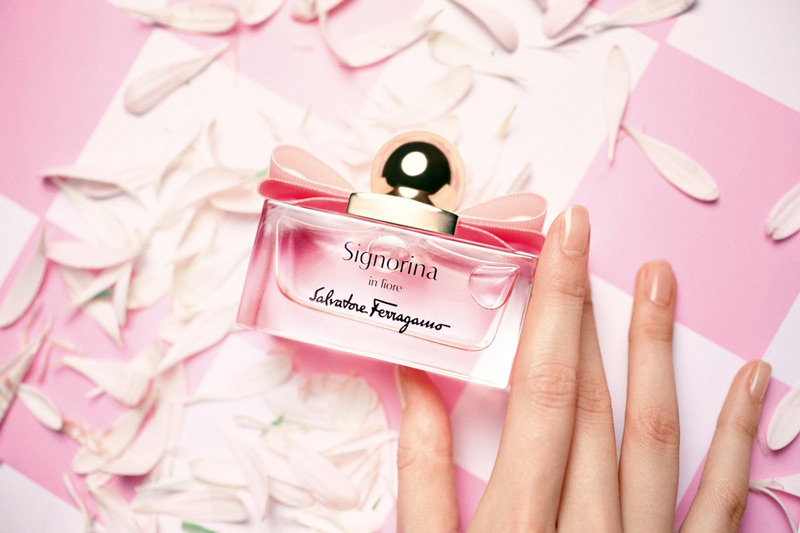 Signorina in fiore ferragamo