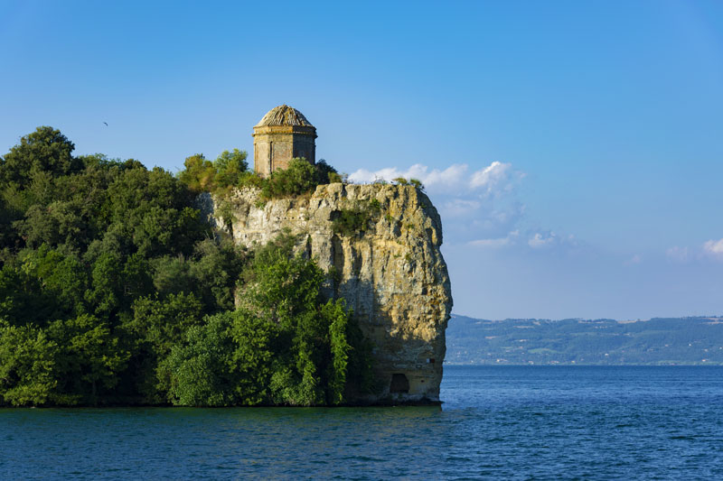 Isola Bisentina- Lago di Bolsena