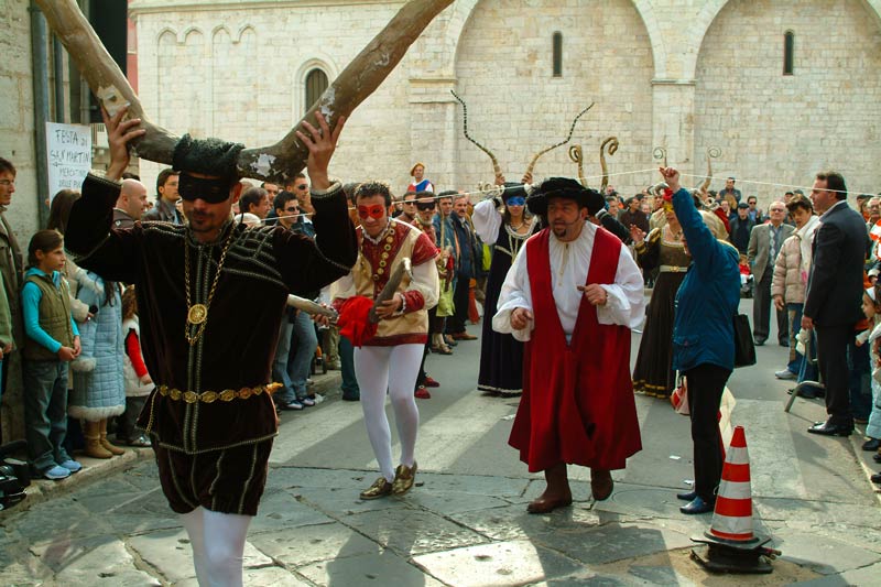 Processione dei cornuti