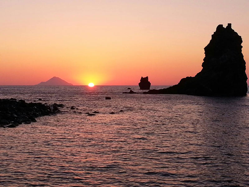 Tramonto Isole Eolie