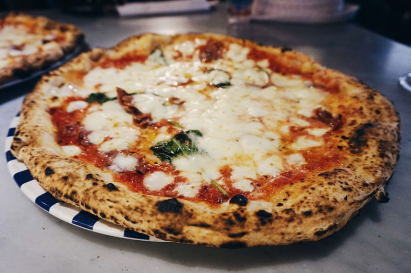 pizzeria sorbillo napoli